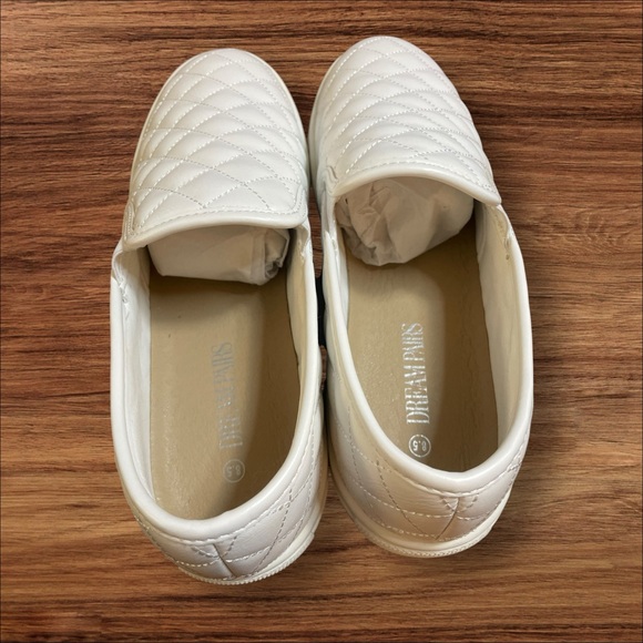 Dreampairs Classic White Quilted Slip-On Sneakers - Picture 7 of 9